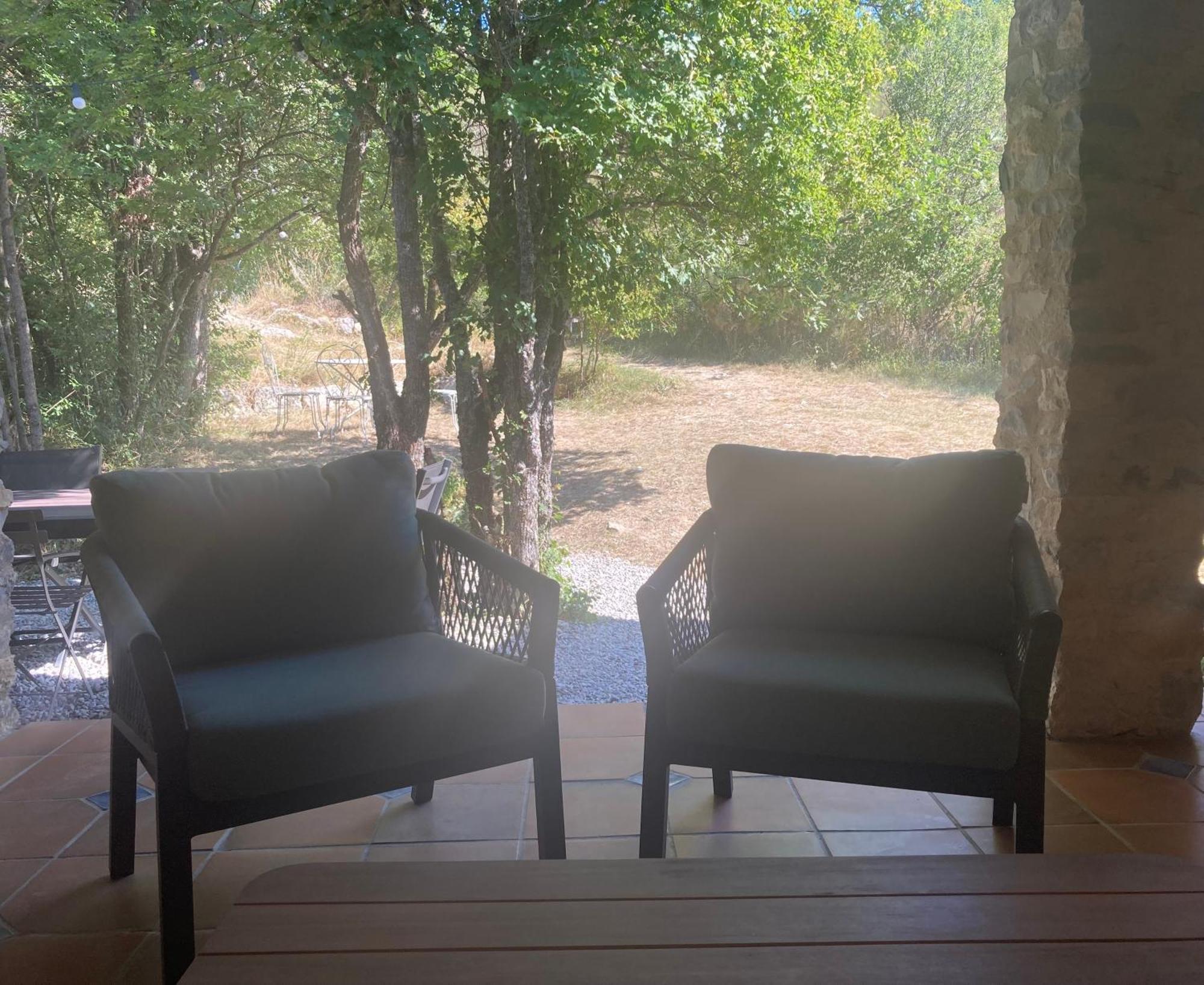 Le Moulin De La Viorne, Gite Avec Piscine Au Coeur De La Nature En Haute-Provence Les Omergues エクステリア 写真